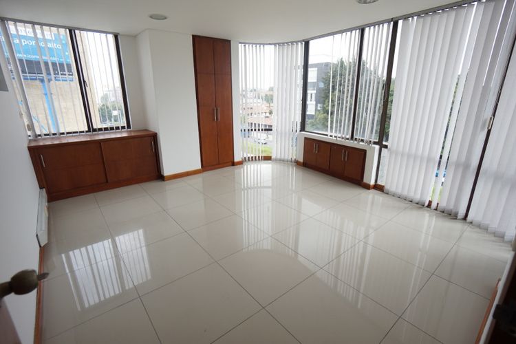 Oficina en  Arriendo en Santa Barbara, Bogotá - Miniatura 18