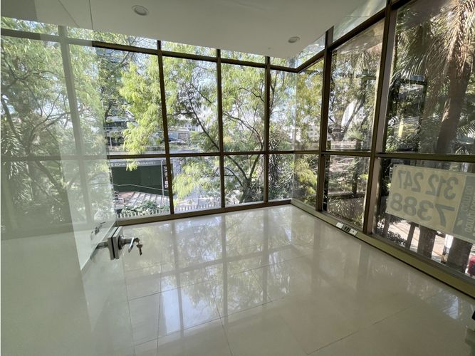 Local en  Arriendo en Milla de Oro, Medellín - Miniatura 9