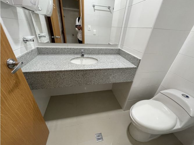 Local en  Arriendo en Milla de Oro, Medellín - Miniatura 13