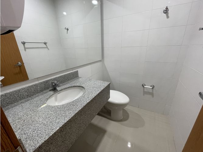 Local en  Arriendo en Milla de Oro, Medellín - Miniatura 15