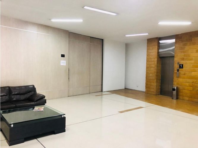Oficina en  Venta en Castropol, Medellín - Imagen 1