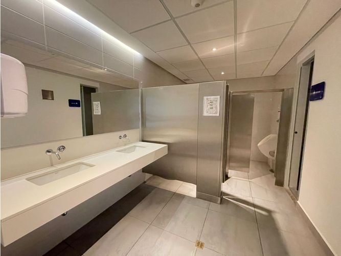 Oficina en  Arriendo en Ciudad del Río, Medellín - Miniatura 13