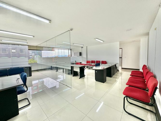 Oficina en  Arriendo en Quinta camacho, Bogotá - Imagen 1
