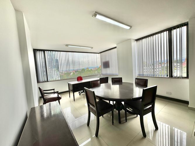 Oficina en  Arriendo en Quinta camacho, Bogotá - Miniatura 2