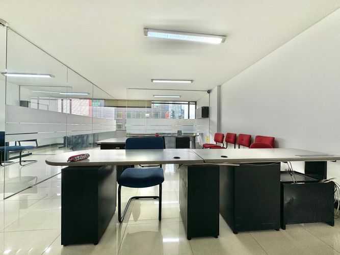 Oficina en  Arriendo en Quinta camacho, Bogotá - Miniatura 3