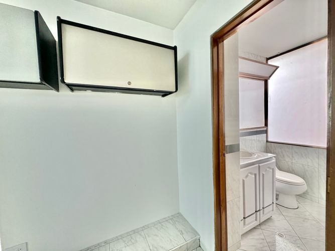 Oficina en  Arriendo en Quinta camacho, Bogotá - Miniatura 4