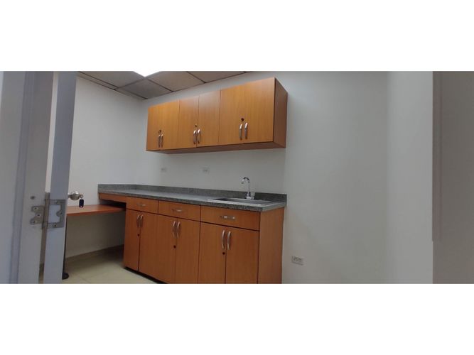 Oficina en  Arriendo en Fontibon, Bogotá - Miniatura 16