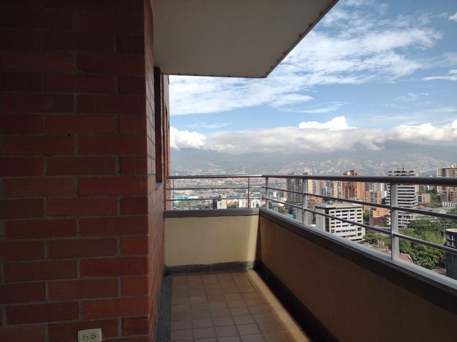 Apartamento en  Arriendo en El Poblado, Medellín - Miniatura 15