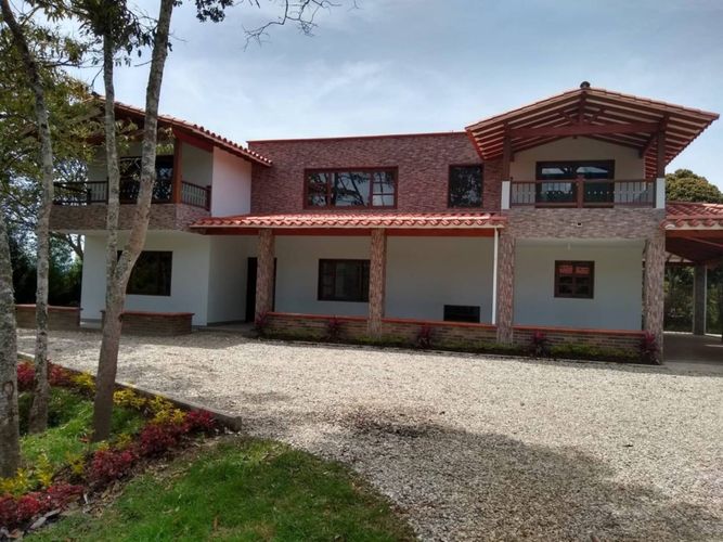 Finca en  Arriendo en Cabeceras de llanogrande, Rionegro - Miniatura 2