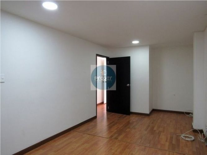 Oficina en  Arriendo en Laureles, Medellín - Miniatura 4