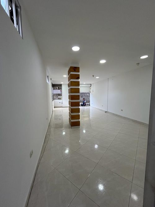 Local en  Arriendo en Loma de los bernal, Medellín - Miniatura 4