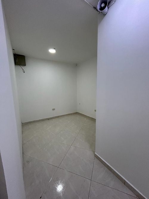 Local en  Arriendo en Loma de los bernal, Medellín - Miniatura 5