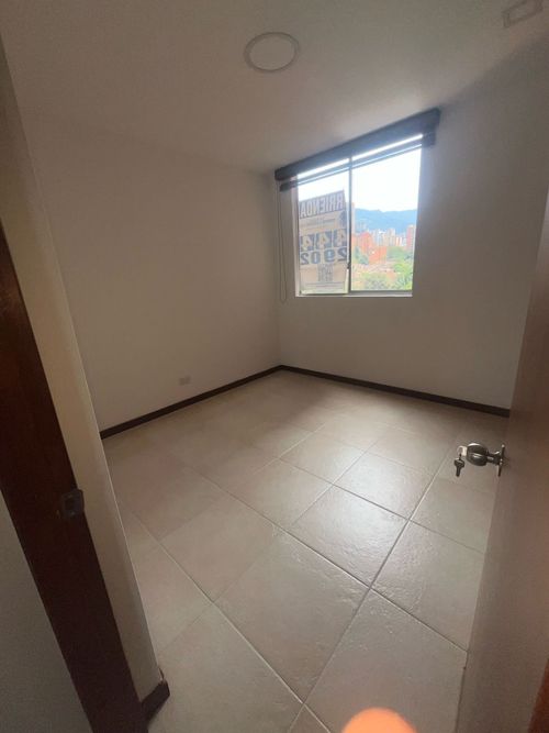 Apartamento en  Arriendo en Castropol, Medellín - Miniatura 14