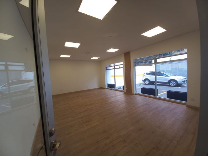 Oficina en  Arriendo en Santa barbara occidental, Bogotá - Miniatura 15