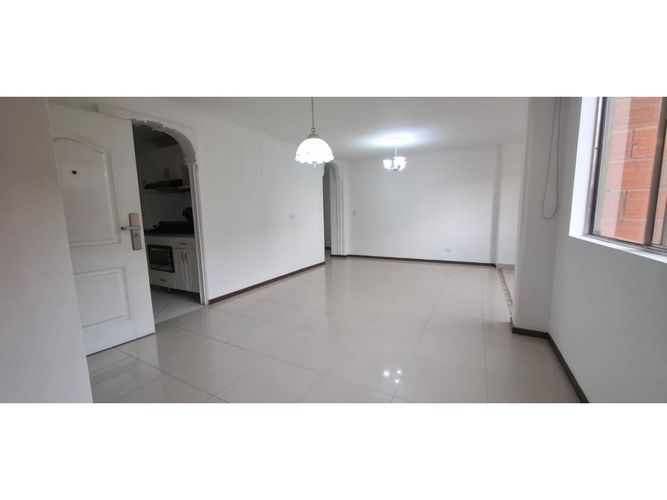 Apartamento en  Venta en Calasanz, Medellín - Miniatura 2