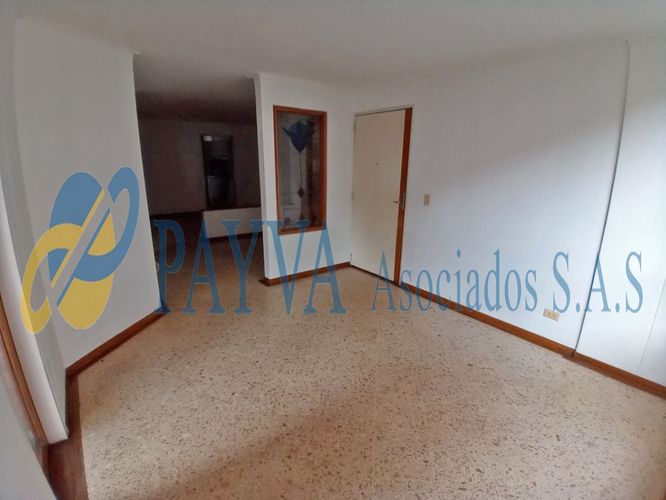 Apartamento en arriendo en Laureles, Medellín - Miniatura 2
