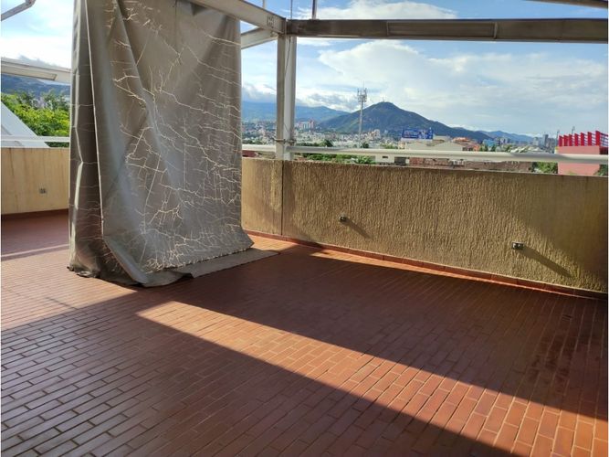 Edificio en arriendo en Los cambulos, Cali - Miniatura 9