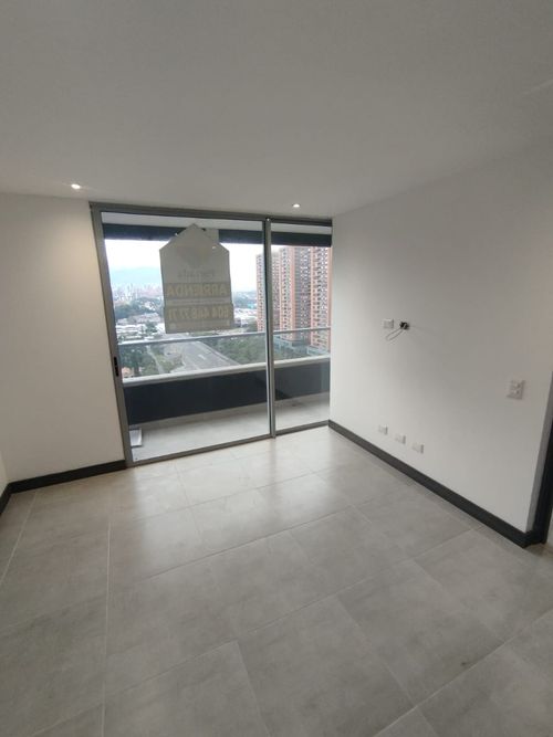 Apartaestudio en  Arriendo en Ciudad del Río, Medellín - Miniatura 2
