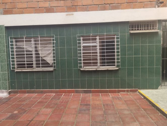 Edificio en  Arriendo en Laureles, Medellín - Imagen 1