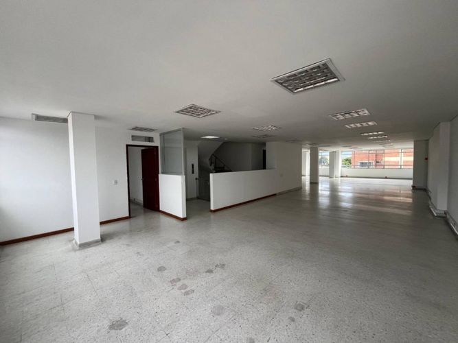 Edificio en  Arriendo en Toberin, Bogotá - Miniatura 5
