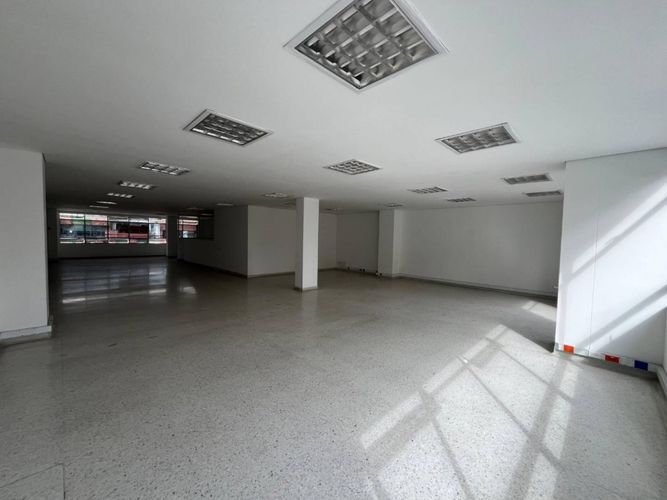Edificio en  Arriendo en Toberin, Bogotá - Miniatura 16