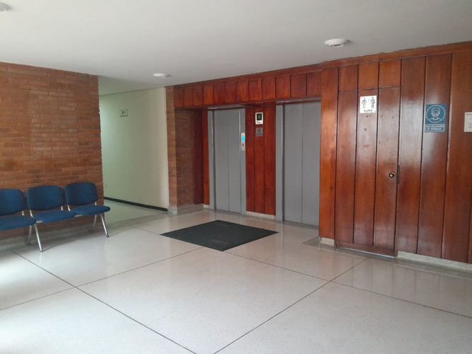 Oficina en  Arriendo en Lago gaitan, Bogotá - Miniatura 3