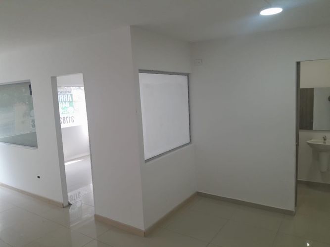Oficina en  Arriendo en Lago gaitan, Bogotá - Miniatura 6