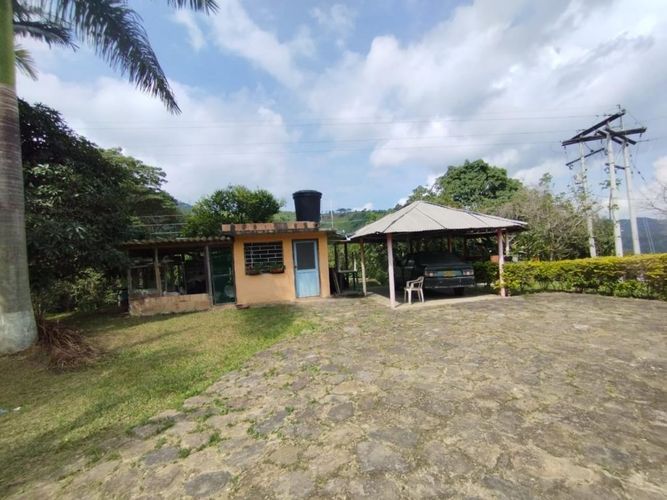 Finca en  Venta en Bogotá - Miniatura 4