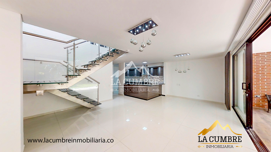 Casa en  Arriendo en Envigado - Miniatura 2