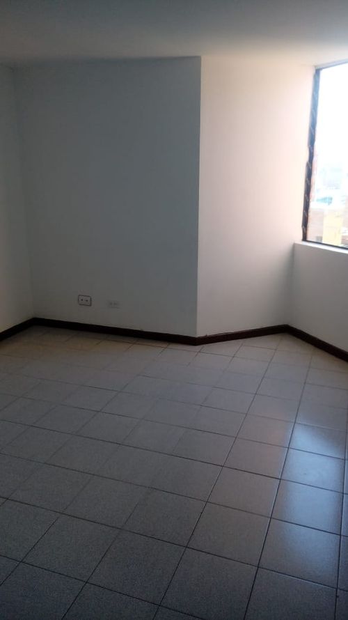 Apartamento en  Arriendo en Loma De San Julian, Medellín - Miniatura 7