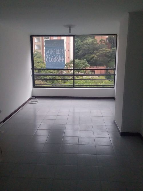 Apartamento en  Arriendo en Loma De San Julian, Medellín - Miniatura 22