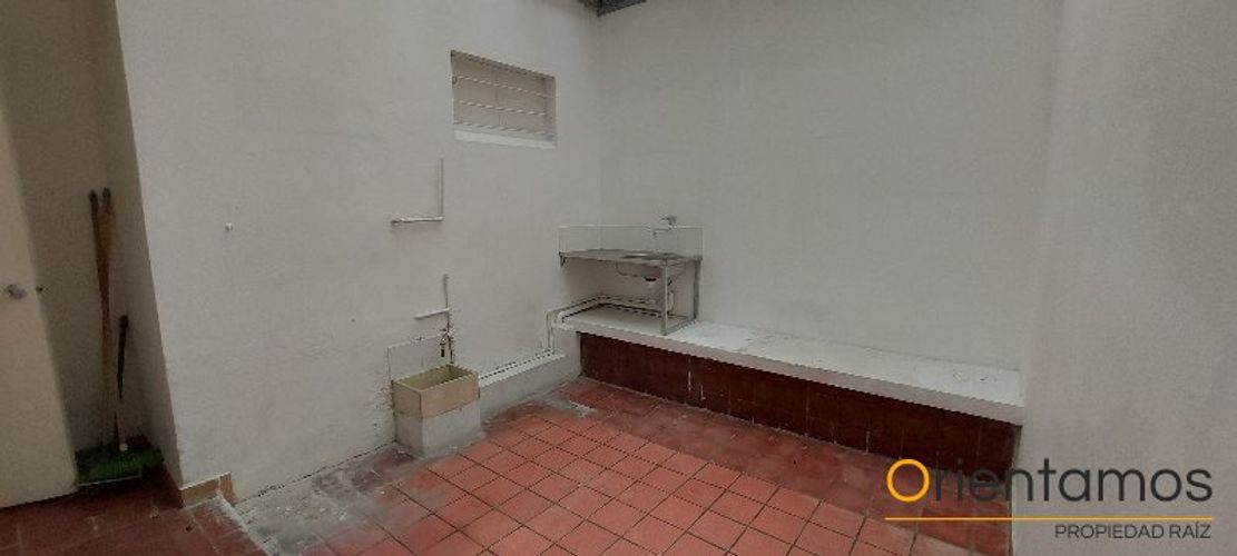 Local en  Arriendo en Laureles, Medellín - Miniatura 6