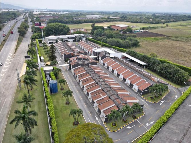 Edificio en  Venta en Acopi, Yumbo - Imagen 1