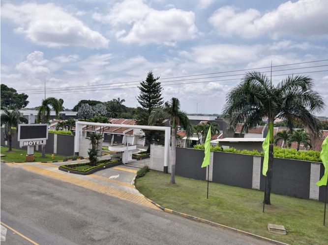 Edificio en  Venta en Acopi, Yumbo - Miniatura 2