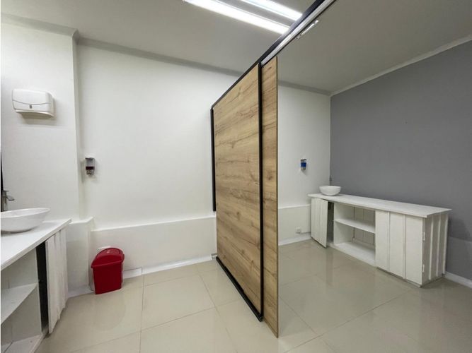Local en  Arriendo en Milla de Oro, Medellín - Imagen 1