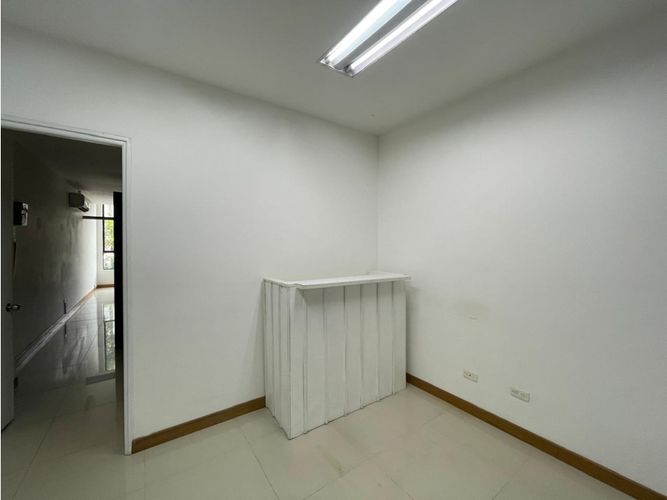 Local en  Arriendo en Milla de Oro, Medellín - Miniatura 2