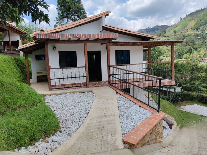 Finca en  Arriendo en Chaparral, Guarne - Imagen 1