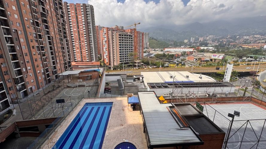 Apartamento en  Arriendo en Monteazul, Sabaneta - Imagen 1