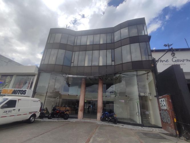 Edificio en  Arriendo en Niza, Bogotá - Imagen 1
