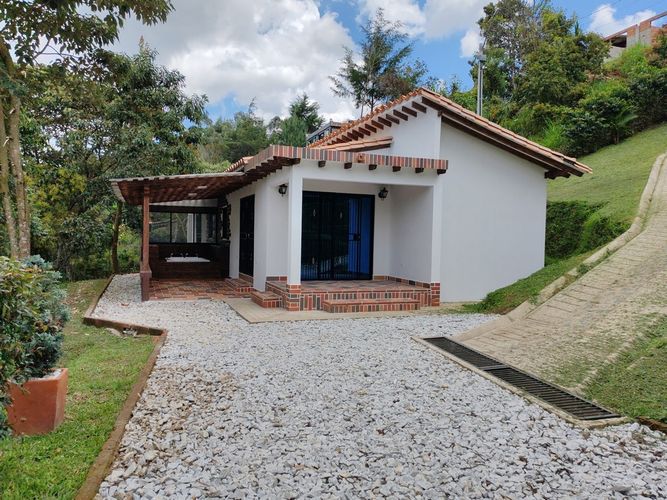 Finca en  Arriendo en Chaparral, Guarne - Imagen 1