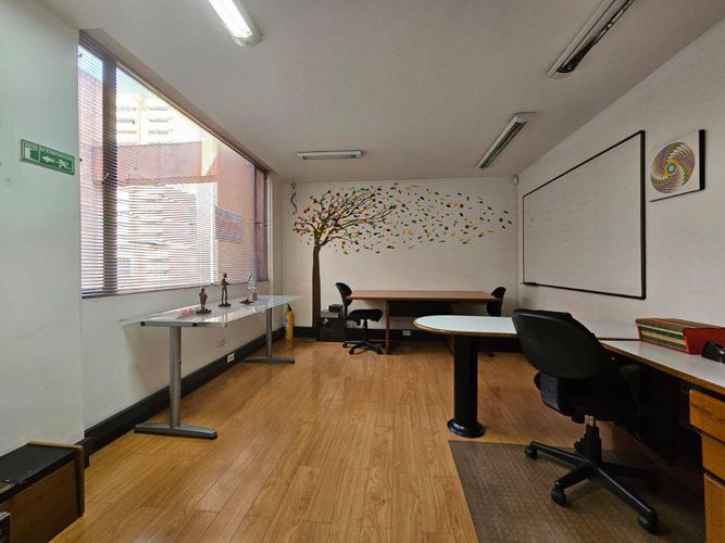 Oficina en  Arriendo en Santa barbara alta, Bogotá - Imagen 1