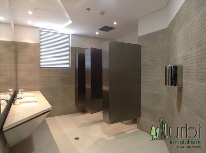 Oficina en  Arriendo en Centro Comercial Santafé, Bogotá - Miniatura 12