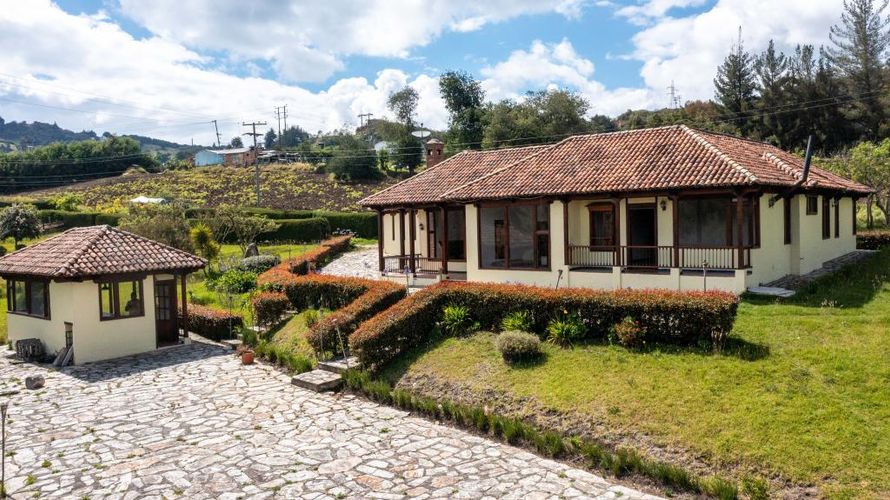 Finca en  Venta en El rodeo, La calera - Miniatura 2