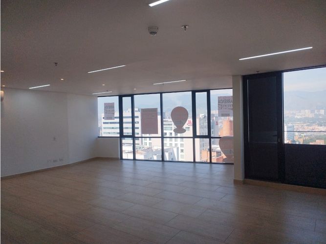 Oficina en  Arriendo en El Poblado, Medellín - Miniatura 13