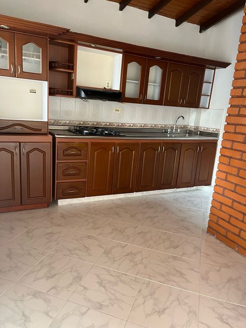 Casa en  Arriendo en Cabañitas, Medellín - Miniatura 2