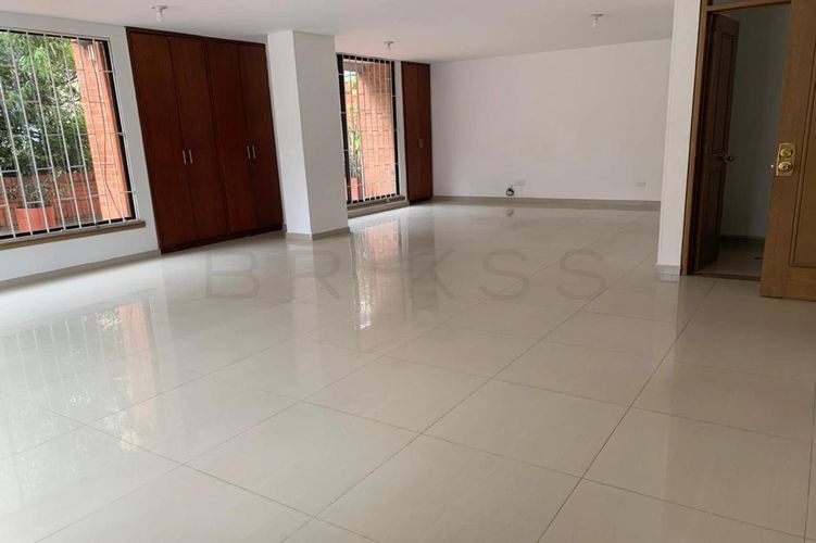 Apartamento en  Venta en Chico norte, Bogotá - Miniatura 2