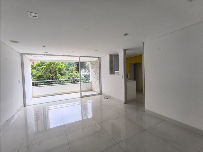 Apartamento en  Venta en Castropol, Medellín - Miniatura 2