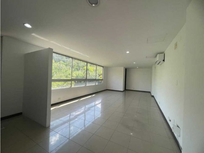 Oficina en  Arriendo en Las lomas no.1, Medellín - Miniatura 3