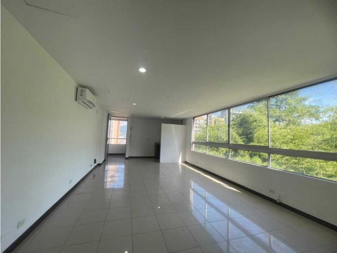 Oficina en  Arriendo en Las lomas no.1, Medellín - Miniatura 4
