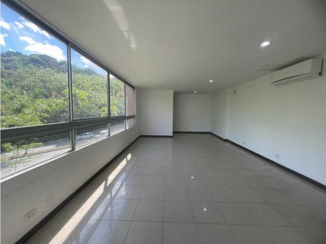 Oficina en  Arriendo en Las lomas no.1, Medellín - Miniatura 9